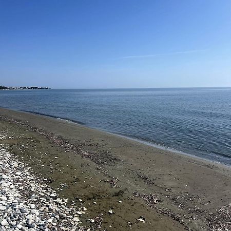The Mediterranean Sea At Your Doorstep!! Meneou Bagian luar foto